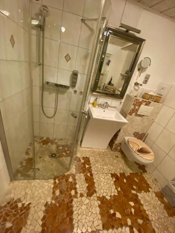 Hotel Karthaeuser Hof Floersheim am Main Eksteriør bilde