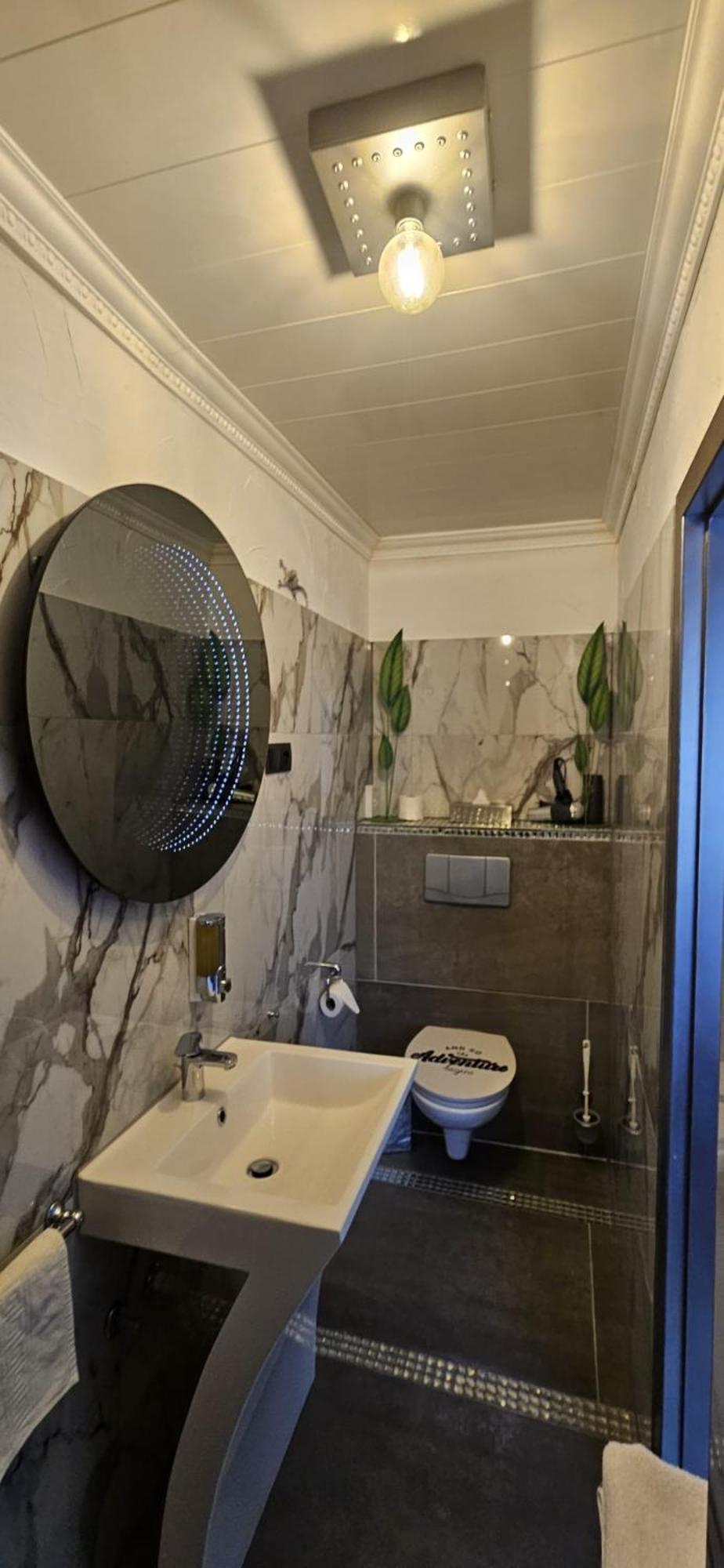Hotel Karthaeuser Hof Floersheim am Main Eksteriør bilde