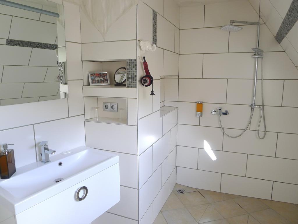 Hotel Karthaeuser Hof Floersheim am Main Eksteriør bilde